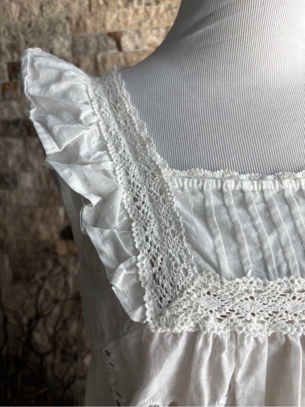 White Eyelet Ruffle Tank Top - Picture 3 of 11